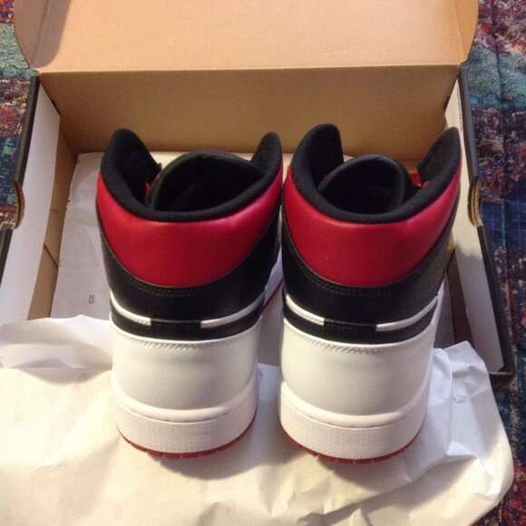 Air Jordan 1 Mid Men's Black, White & Red Leather Sneakers - 12 - New in Box - Picture 3 of 10